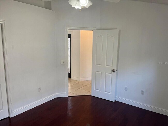 Building Photo - 8908 Southbay Dr