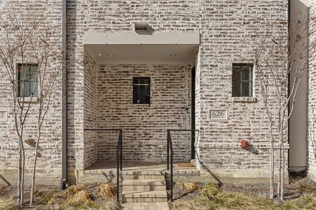 Building Photo - 626 Dalton Ln
