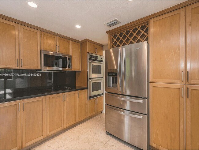 Building Photo - 4000 Alhambra Cir