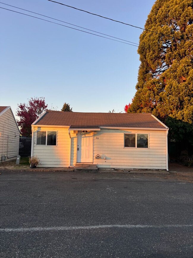 Building Photo - 1 Bed 1 Bath Available for Rent in Kent!