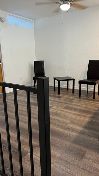 Building Photo - 1065 University Ave