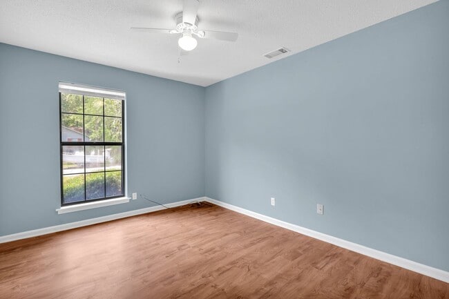 Building Photo - Georgetown Home For Rent!