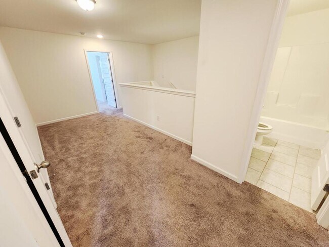 Building Photo - 2708 Wild Laurel Ct