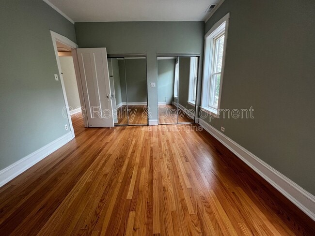 Building Photo - 2144 W Estes Ave