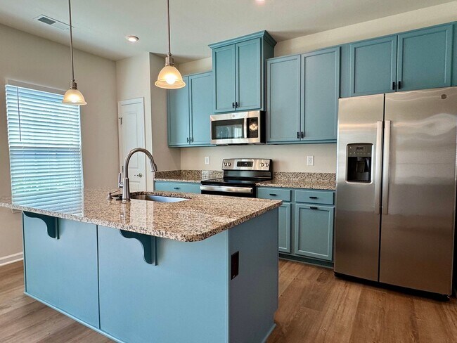 Building Photo - 4914 Crossley St