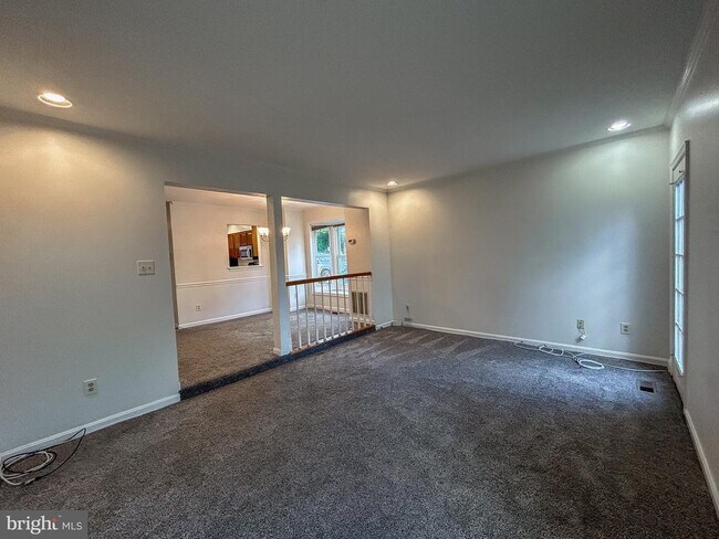 Building Photo - 2034 6th St S