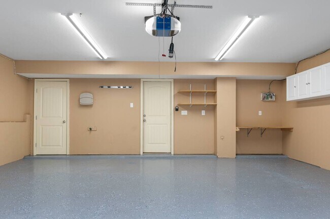 Building Photo - 11141 S Woodsonia Dr
