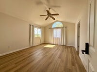 Building Photo - 411 Ruby Dr