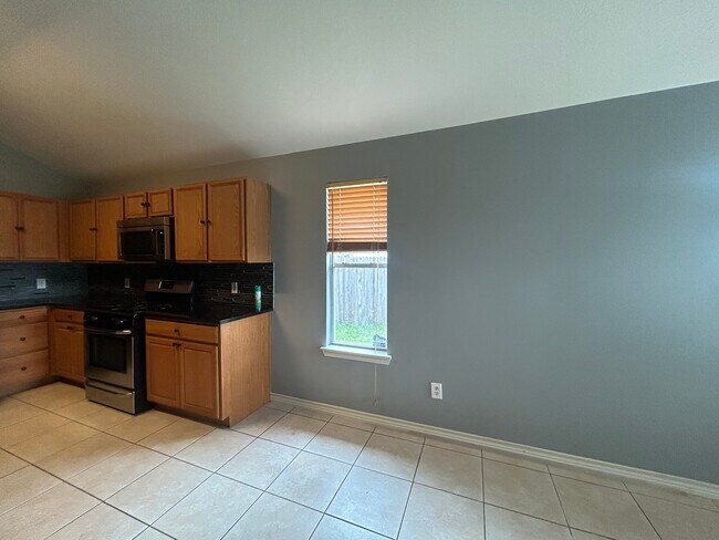 Building Photo - 17235 Glenpatti Dr