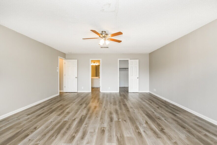 Building Photo - 1232 Dexford Dr