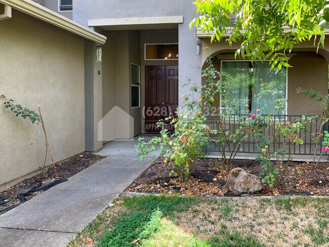 Building Photo - 2734 Macon Dr