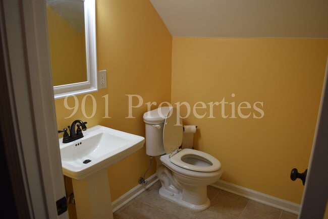Building Photo - 598 Greenbank Dr