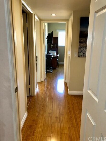 2nd floor hallway - 212 N Jackson St