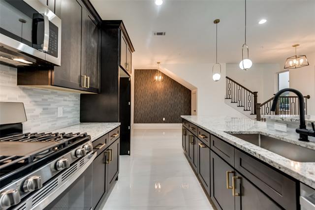 Building Photo - 6011 Rivendell Dr