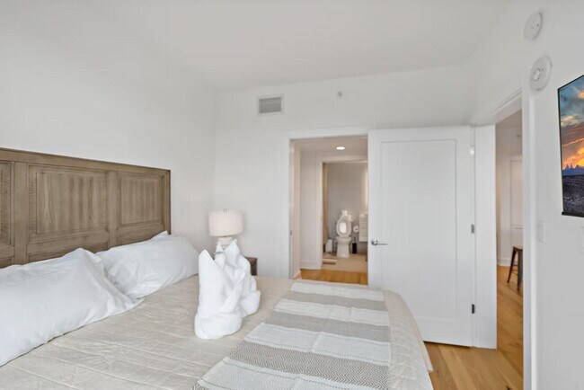 Building Photo - 635 S St NW