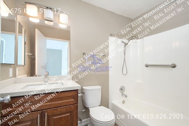 Building Photo - 3675 King St