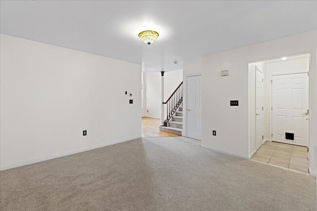 Building Photo - 95 Tattersall Dr