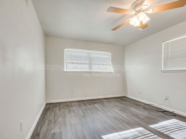 Building Photo - 611 Garth Brooks Blvd