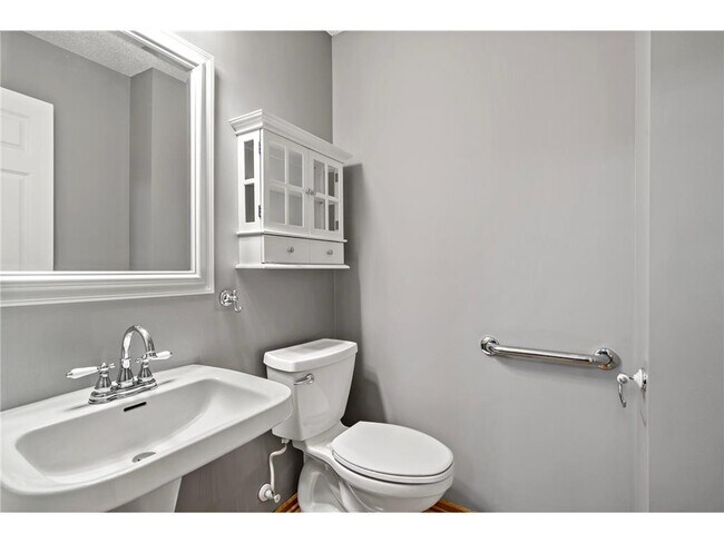 Building Photo - 11125 Baltimore St NE