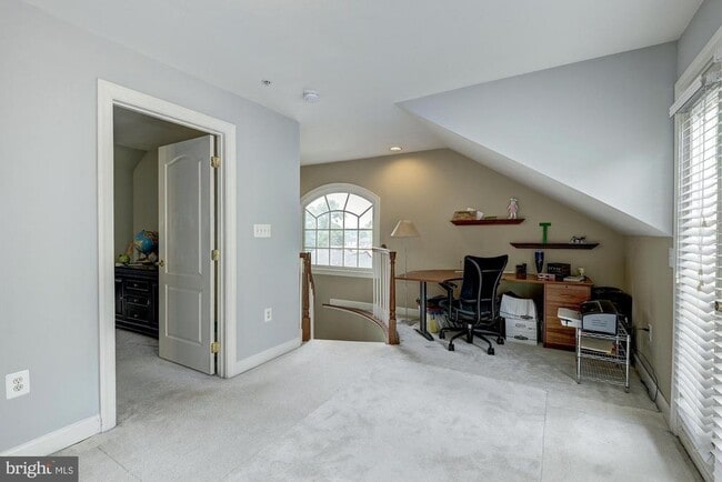 Building Photo - 1657 Colonial Hills Dr