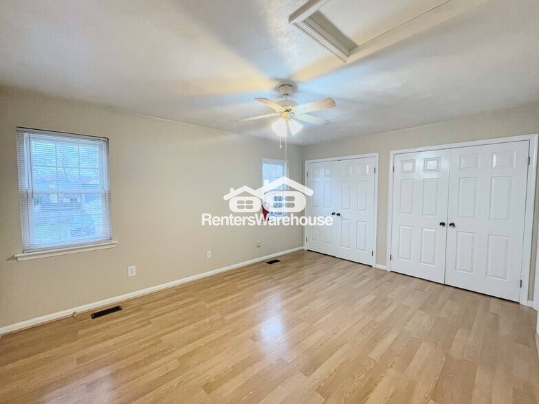 Building Photo - 924 Sedley Rd