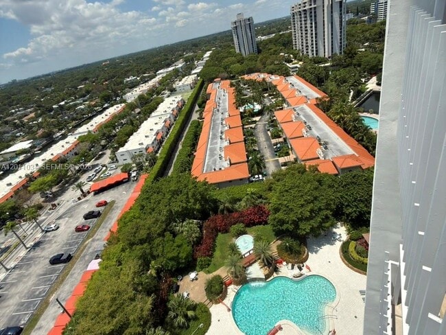 Building Photo - 4000 Towerside Terrace