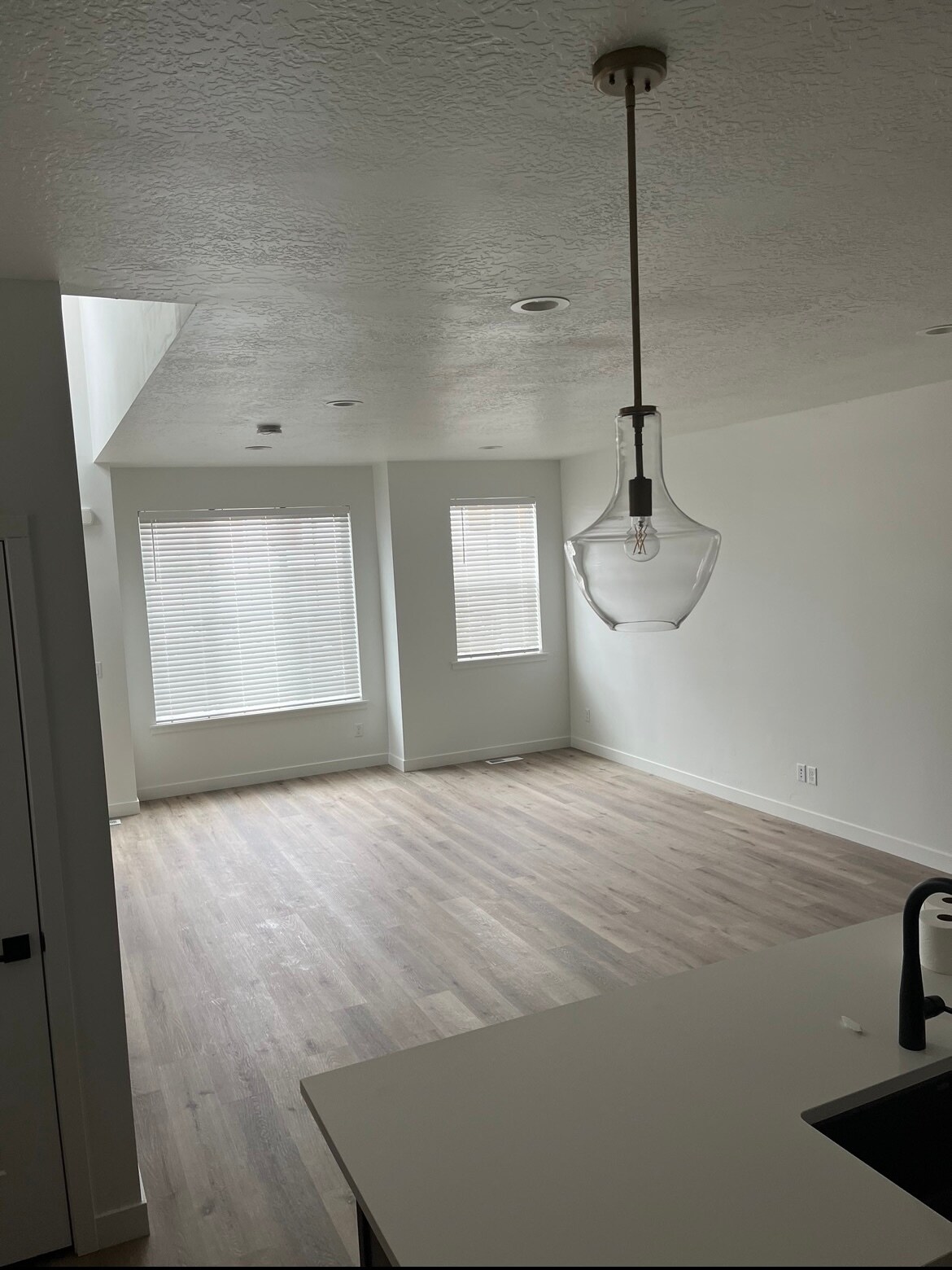 Building Photo - 520 S Orchard Dr
