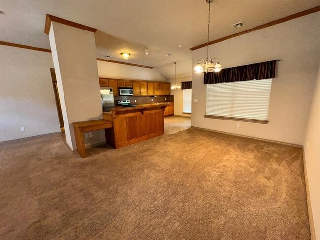 Building Photo - 1424 Teakwood Dr
