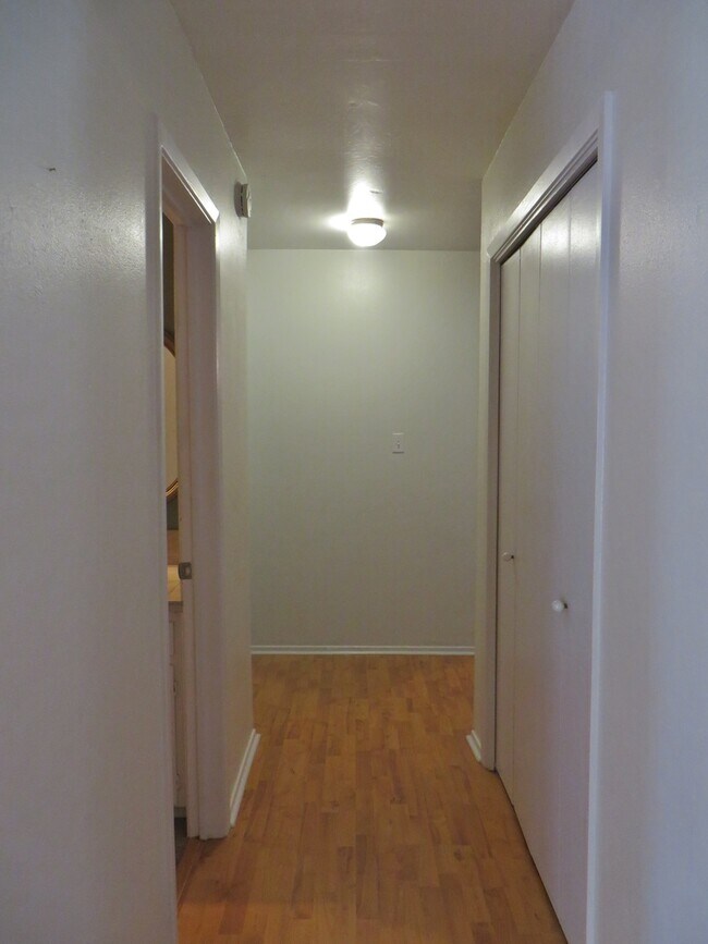 Building Photo - 3 Bedroom 2 Bathroom Georgetown Home