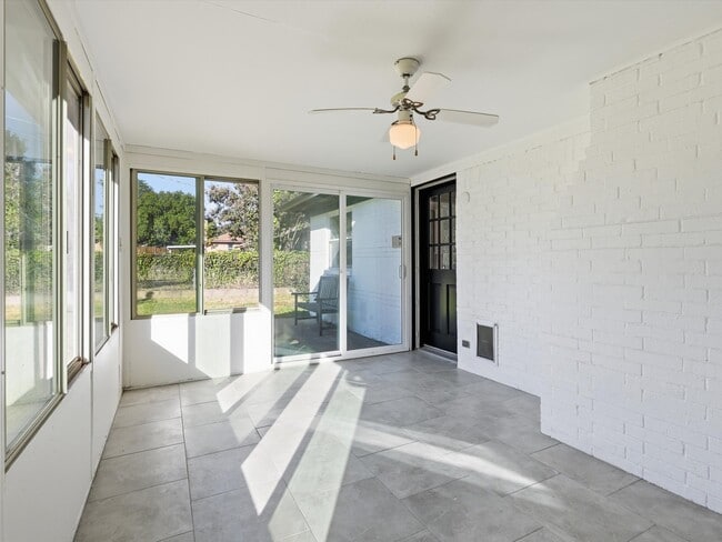 Building Photo - 8432 Glenann Dr