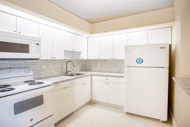 Building Photo - 9711 W McNab Rd