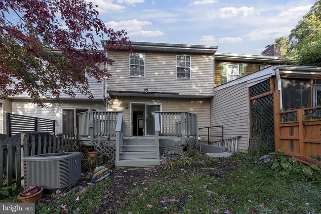 Building Photo - 54 Ray Ave