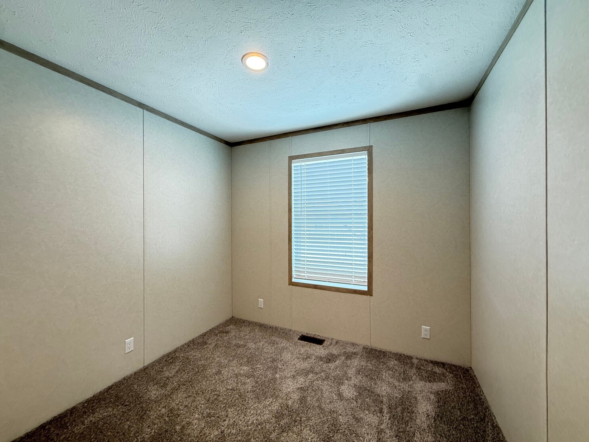 Building Photo - 29778 W Essex Ct