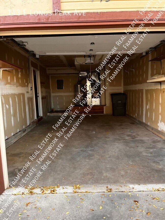 Building Photo - 143 E Longs Peak Ave