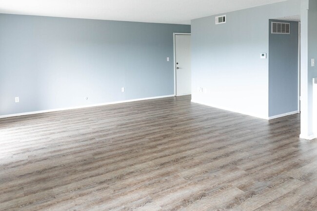 Interior Photo - The Oasis