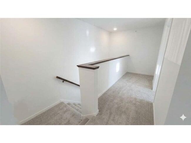 Building Photo - 6285 Larkspur Ln