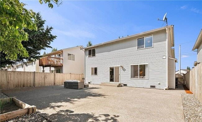 Building Photo - Beautiful 4 bed 2.5 ba Kingsridge home!!