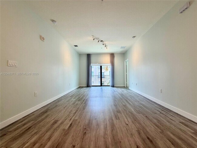 Building Photo - 4740 NW 84th Ct