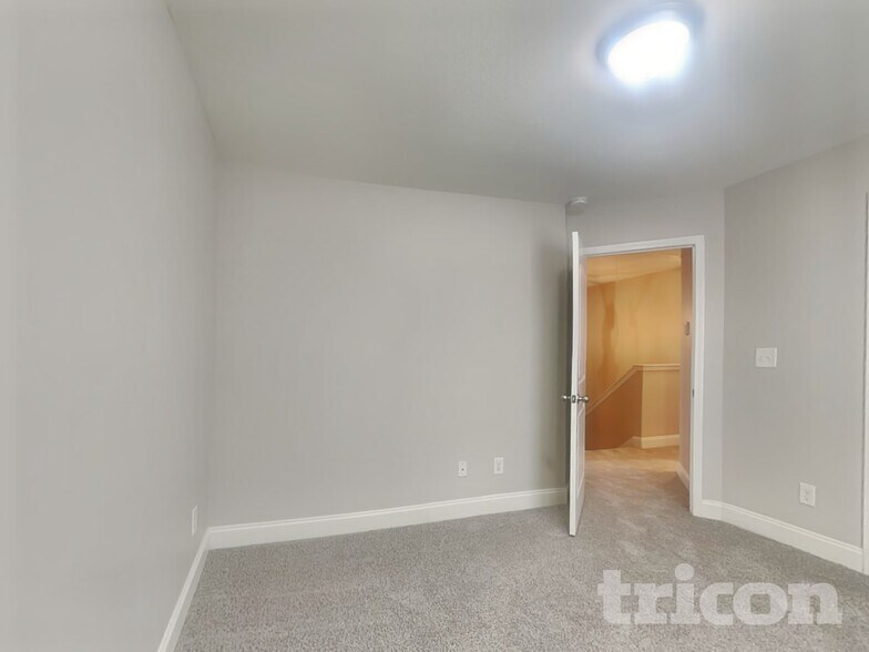 Building Photo - 515 Magnolia Dr