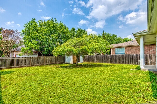 Building Photo - 2637 Gallant Fox Dr