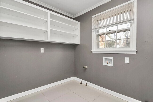 Building Photo - Beautiful Three Bedroom Home in Westerwood Subdivision!