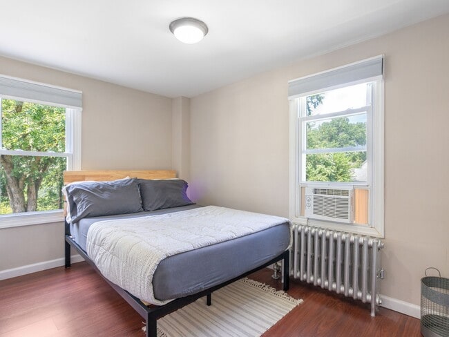 Building Photo - 718 Walnut St.