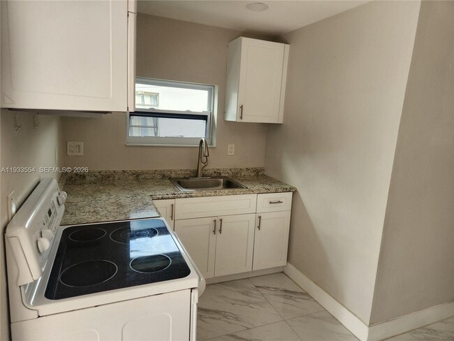 Building Photo - 342 E 46th St