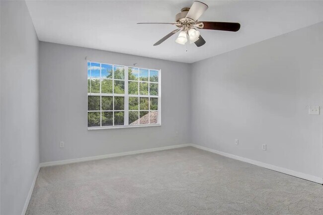 Building Photo - 603 Coconut Palm Way