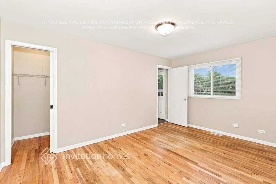 Building Photo - 325 Glendale Ln