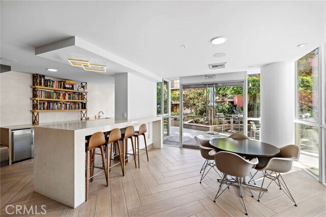 Building Photo - 1240 India St