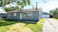 Building Photo - WEST SIDE 3 BEDROOM RANCH HOME AVAILABLE NOW!