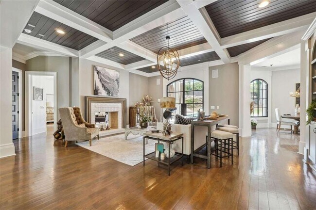 Building Photo - 2242 Shoal Creek Rd