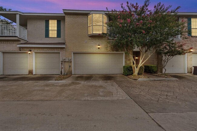 Building Photo - 2220 Bering Dr