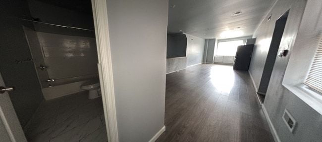 Building Photo - 275 S 56th St